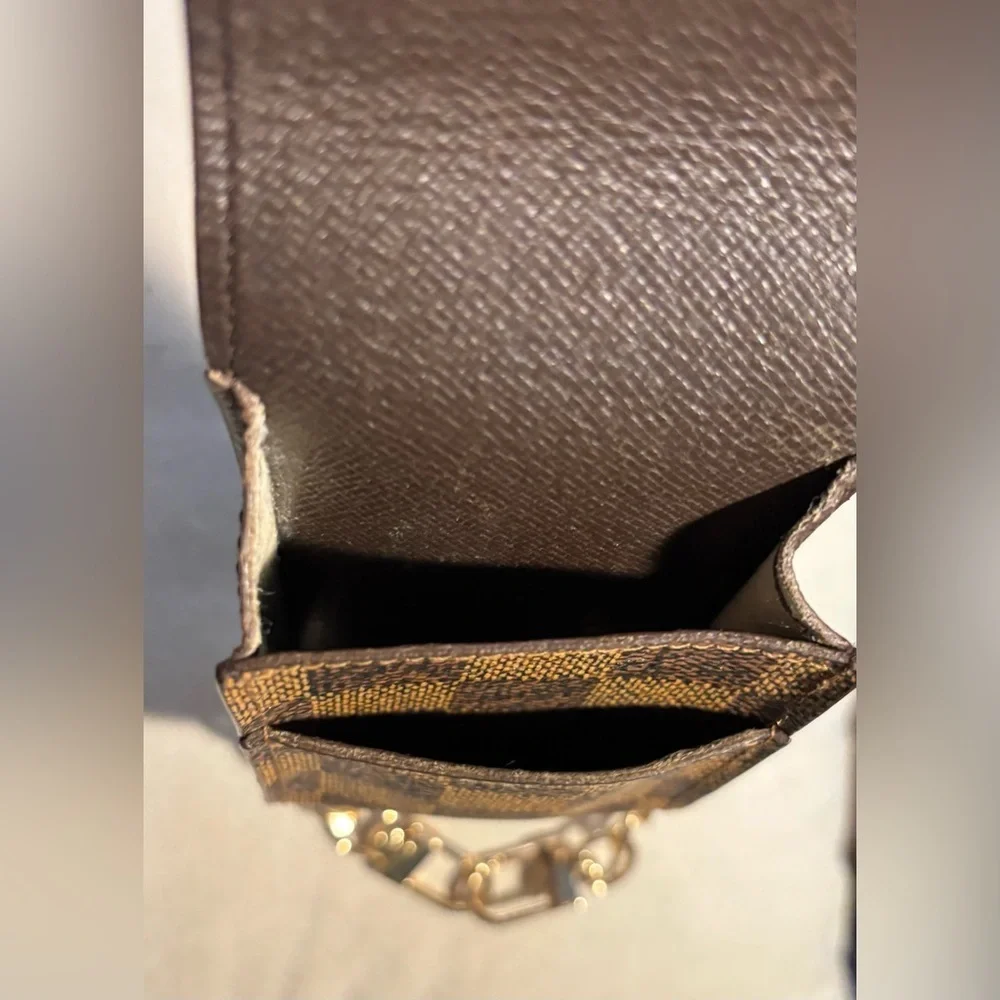 Louis Vuitton Damier Ébène Mini Pouch – Vintage!